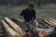 Abri à bois, préparation des piliers